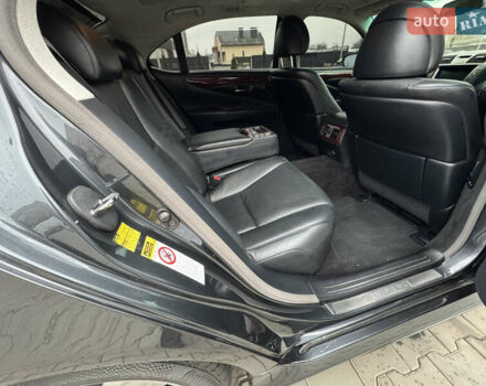 Серый Лексус ЛС, объемом двигателя 4.6 л и пробегом 116 тыс. км за 11700 $, фото 39 на Automoto.ua