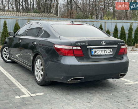 Серый Лексус ЛС, объемом двигателя 4.6 л и пробегом 195 тыс. км за 9950 $, фото 10 на Automoto.ua