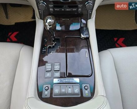 Сірий Лексус ЛС, об'ємом двигуна 5 л та пробігом 237 тис. км за 15499 $, фото 46 на Automoto.ua