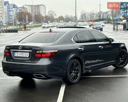 Серый Лексус ЛС, объемом двигателя 4.6 л и пробегом 323 тыс. км за 10400 $, фото 2 на Automoto.ua