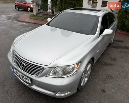 Серый Лексус ЛС, объемом двигателя 4.61 л и пробегом 216 тыс. км за 12800 $, фото 5 на Automoto.ua