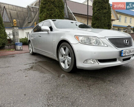 Серый Лексус ЛС, объемом двигателя 4.61 л и пробегом 216 тыс. км за 12800 $, фото 8 на Automoto.ua