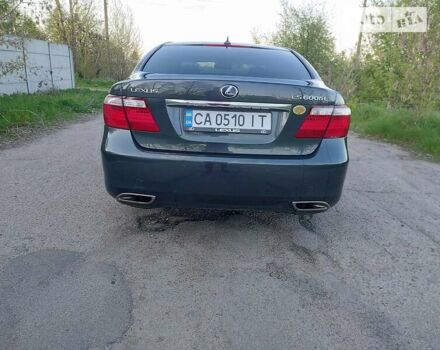 Серый Лексус ЛС, объемом двигателя 5 л и пробегом 380 тыс. км за 13900 $, фото 19 на Automoto.ua