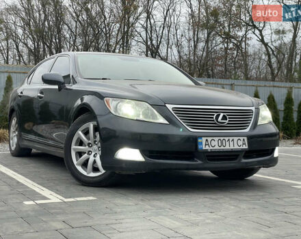 Серый Лексус ЛС, объемом двигателя 4.6 л и пробегом 195 тыс. км за 9950 $, фото 2 на Automoto.ua
