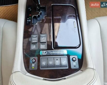 Серый Лексус ЛС, объемом двигателя 4.97 л и пробегом 237 тыс. км за 16999 $, фото 46 на Automoto.ua