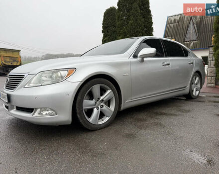 Серый Лексус ЛС, объемом двигателя 4.61 л и пробегом 216 тыс. км за 12800 $, фото 1 на Automoto.ua