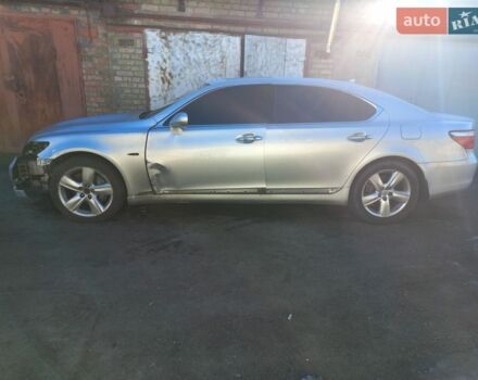 Серый Лексус ЛС, объемом двигателя 4.61 л и пробегом 190 тыс. км за 8500 $, фото 8 на Automoto.ua