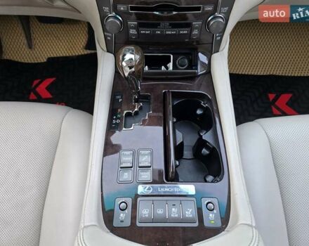 Сірий Лексус ЛС, об'ємом двигуна 5 л та пробігом 237 тис. км за 15499 $, фото 47 на Automoto.ua