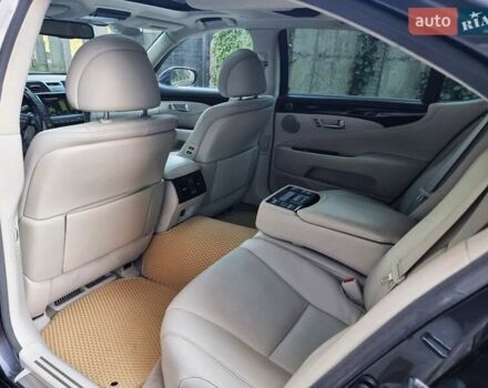 Серый Лексус ЛС, объемом двигателя 4.97 л и пробегом 237 тыс. км за 16999 $, фото 57 на Automoto.ua