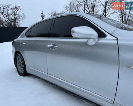 Серый Лексус ЛС, объемом двигателя 4.61 л и пробегом 240 тыс. км за 8500 $, фото 32 на Automoto.ua