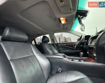 Серый Лексус ЛС, объемом двигателя 4.6 л и пробегом 116 тыс. км за 11700 $, фото 43 на Automoto.ua