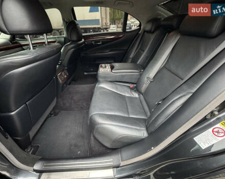 Серый Лексус ЛС, объемом двигателя 4.6 л и пробегом 116 тыс. км за 11700 $, фото 33 на Automoto.ua