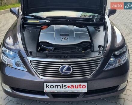 Серый Лексус ЛС, объемом двигателя 4.97 л и пробегом 237 тыс. км за 16999 $, фото 105 на Automoto.ua