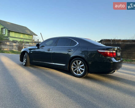 Серый Лексус ЛС, объемом двигателя 4.61 л и пробегом 238 тыс. км за 13000 $, фото 33 на Automoto.ua