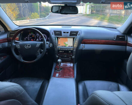 Серый Лексус ЛС, объемом двигателя 4.61 л и пробегом 238 тыс. км за 13000 $, фото 28 на Automoto.ua