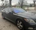 Серый Лексус ЛС, объемом двигателя 4.6 л и пробегом 260 тыс. км за 7900 $, фото 1 на Automoto.ua