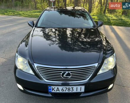 Серый Лексус ЛС, объемом двигателя 4.61 л и пробегом 238 тыс. км за 13000 $, фото 3 на Automoto.ua