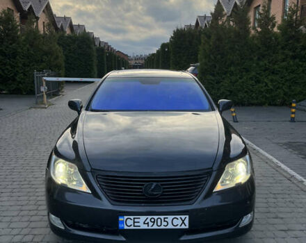 Серый Лексус ЛС, объемом двигателя 4.61 л и пробегом 263 тыс. км за 8000 $, фото 1 на Automoto.ua