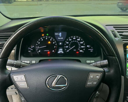 Серый Лексус ЛС, объемом двигателя 4.61 л и пробегом 263 тыс. км за 8000 $, фото 14 на Automoto.ua