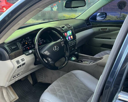 Серый Лексус ЛС, объемом двигателя 4.61 л и пробегом 263 тыс. км за 8000 $, фото 12 на Automoto.ua