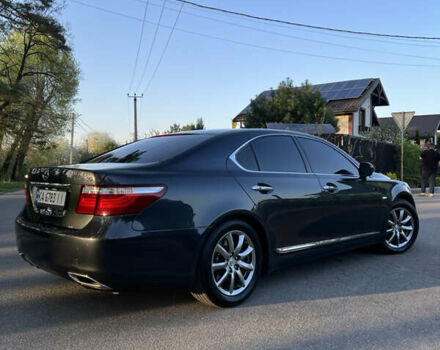 Серый Лексус ЛС, объемом двигателя 4.61 л и пробегом 238 тыс. км за 13000 $, фото 31 на Automoto.ua