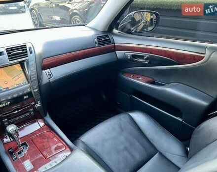 Сірий Лексус ЛС, об'ємом двигуна 4.61 л та пробігом 230 тис. км за 13900 $, фото 60 на Automoto.ua