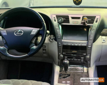 Серый Лексус ЛС, объемом двигателя 4.6 л и пробегом 245 тыс. км за 9800 $, фото 12 на Automoto.ua