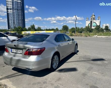 Серый Лексус ЛС, объемом двигателя 5 л и пробегом 223 тыс. км за 17000 $, фото 16 на Automoto.ua