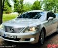 Серый Лексус ЛС, объемом двигателя 4.6 л и пробегом 168 тыс. км за 11000 $, фото 1 на Automoto.ua