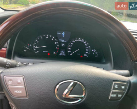 Серый Лексус ЛС, объемом двигателя 4.6 л и пробегом 145 тыс. км за 25000 $, фото 14 на Automoto.ua