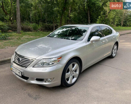 Серый Лексус ЛС, объемом двигателя 4.6 л и пробегом 145 тыс. км за 25000 $, фото 2 на Automoto.ua