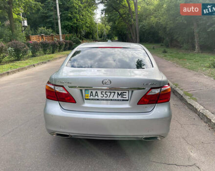 Серый Лексус ЛС, объемом двигателя 4.6 л и пробегом 145 тыс. км за 25000 $, фото 5 на Automoto.ua