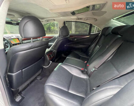 Серый Лексус ЛС, объемом двигателя 4.6 л и пробегом 145 тыс. км за 25000 $, фото 19 на Automoto.ua