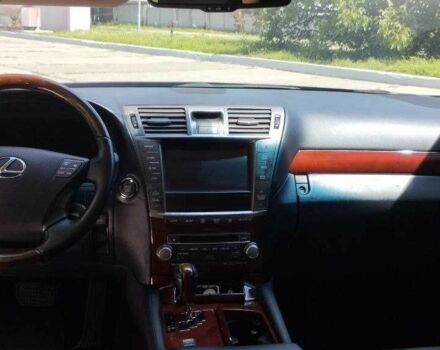 Серый Лексус ЛС, объемом двигателя 0 л и пробегом 95 тыс. км за 15500 $, фото 1 на Automoto.ua