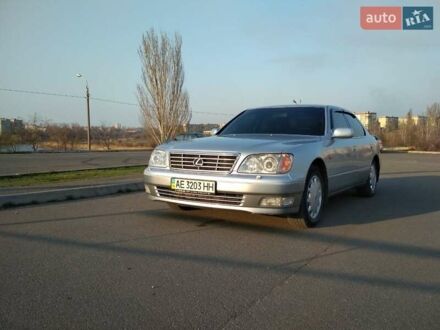 Сірий Лексус ЛС, об'ємом двигуна 4 л та пробігом 317 тис. км за 5200 $, фото 1 на Automoto.ua