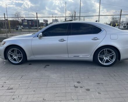 Серый Лексус ЛС, объемом двигателя 4.6 л и пробегом 200 тыс. км за 12500 $, фото 1 на Automoto.ua