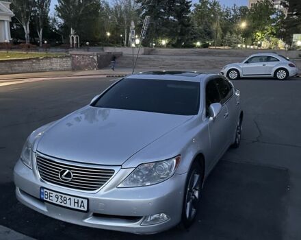 Сірий Лексус ЛС, об'ємом двигуна 4.6 л та пробігом 190 тис. км за 11000 $, фото 1 на Automoto.ua