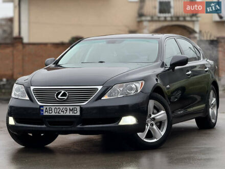 Серый Лексус ЛС, объемом двигателя 4.61 л и пробегом 275 тыс. км за 8999 $, фото 1 на Automoto.ua