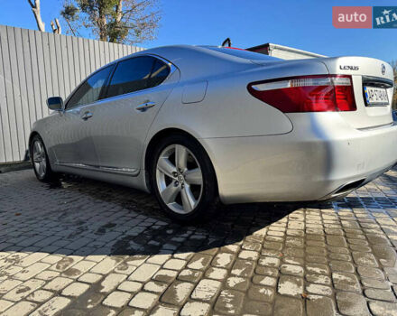 Серый Лексус ЛС, объемом двигателя 4.61 л и пробегом 246 тыс. км за 9500 $, фото 1 на Automoto.ua