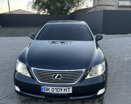 Сірий Лексус ЛС, об'ємом двигуна 4.61 л та пробігом 270 тис. км за 12000 $, фото 1 на Automoto.ua