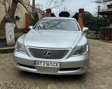 Серый Лексус ЛС, объемом двигателя 4.6 л и пробегом 241 тыс. км за 11088 $, фото 1 на Automoto.ua