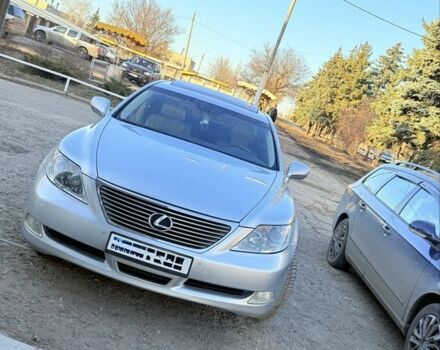 Сірий Лексус ЛС, об'ємом двигуна 4.6 л та пробігом 238 тис. км за 12500 $, фото 1 на Automoto.ua