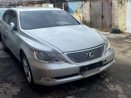 Сірий Лексус ЛС, об'ємом двигуна 4 л та пробігом 180 тис. км за 8500 $, фото 1 на Automoto.ua