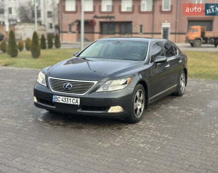 Серый Лексус ЛС, объемом двигателя 4.99 л и пробегом 220 тыс. км за 7000 $, фото 1 на Automoto.ua