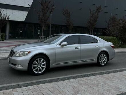 Сірий Лексус ЛС, об'ємом двигуна 4.61 л та пробігом 220 тис. км за 11500 $, фото 1 на Automoto.ua