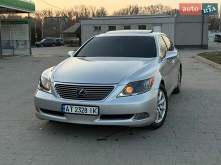 Серый Лексус ЛС, объемом двигателя 4.61 л и пробегом 240 тыс. км за 9000 $, фото 1 на Automoto.ua