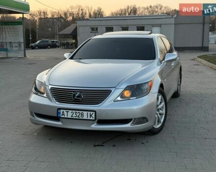 Серый Лексус ЛС, объемом двигателя 4.61 л и пробегом 240 тыс. км за 9000 $, фото 1 на Automoto.ua