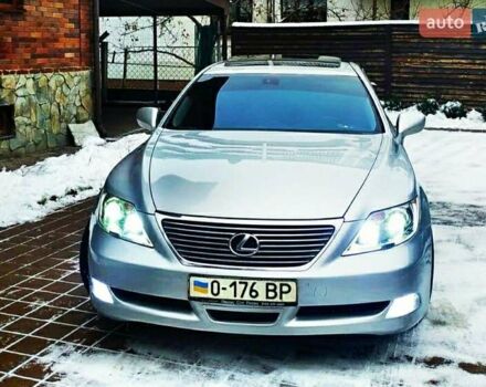 Серый Лексус ЛС, объемом двигателя 4.61 л и пробегом 88 тыс. км за 29999 $, фото 1 на Automoto.ua