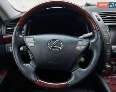 Серый Лексус ЛС, объемом двигателя 4.61 л и пробегом 193 тыс. км за 15500 $, фото 1 на Automoto.ua