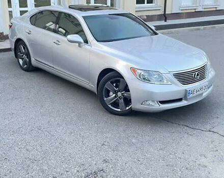 Серый Лексус ЛС, объемом двигателя 4.61 л и пробегом 203 тыс. км за 14000 $, фото 1 на Automoto.ua